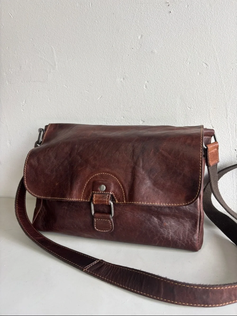 Jack Georges Classic Brown Leather Crossbody Messenger Bag